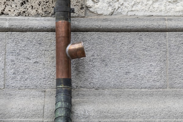 Copper pipe joint for water line repair